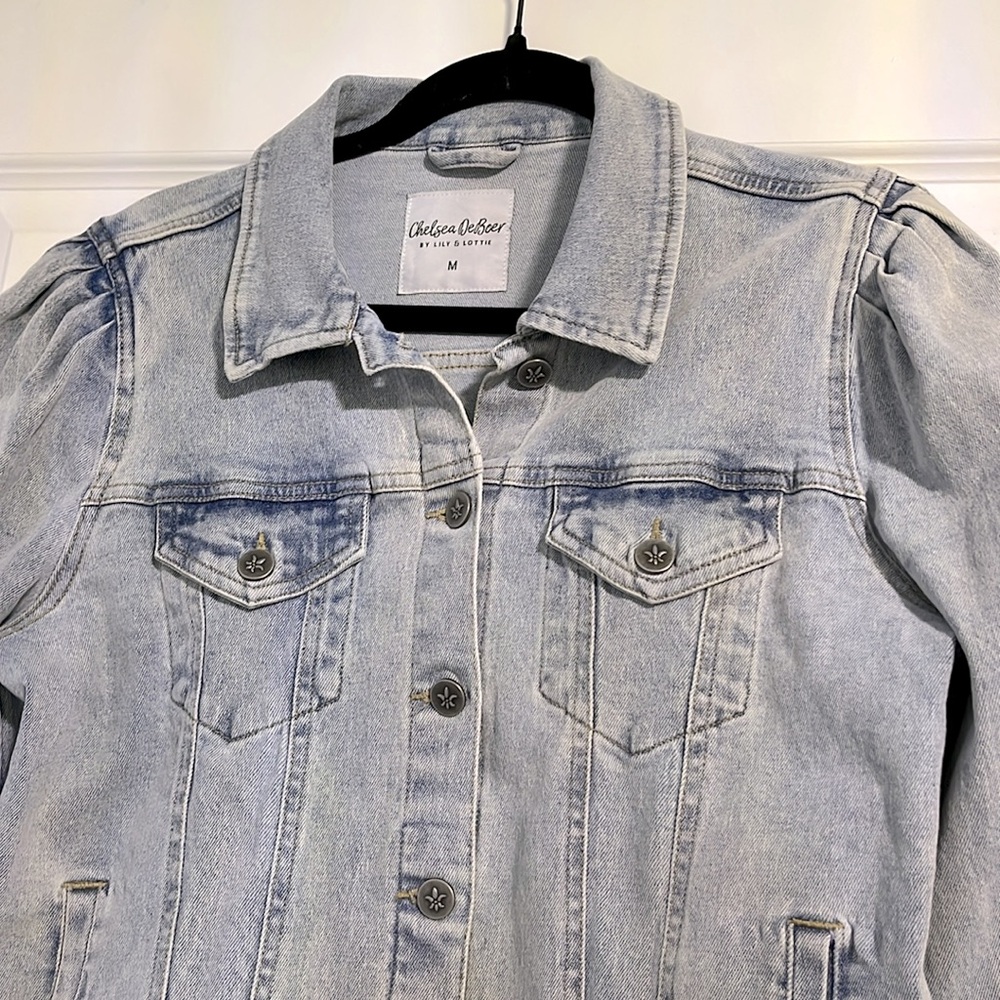 Lily & Lottie NWOT Denim Blue Women's Jacket with Puff Shoulders and Pockets - Picture 4 of 8